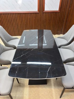 Bộ bàn ăn chân chữ A mặt đá đen ghế xương cá màu xám 
